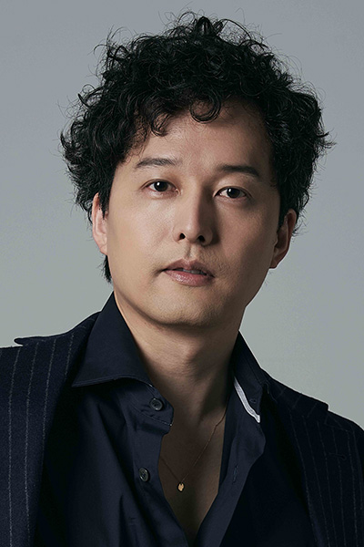 ミス・ハドソン：髙木俊