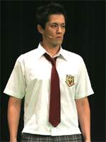 鷲見亮